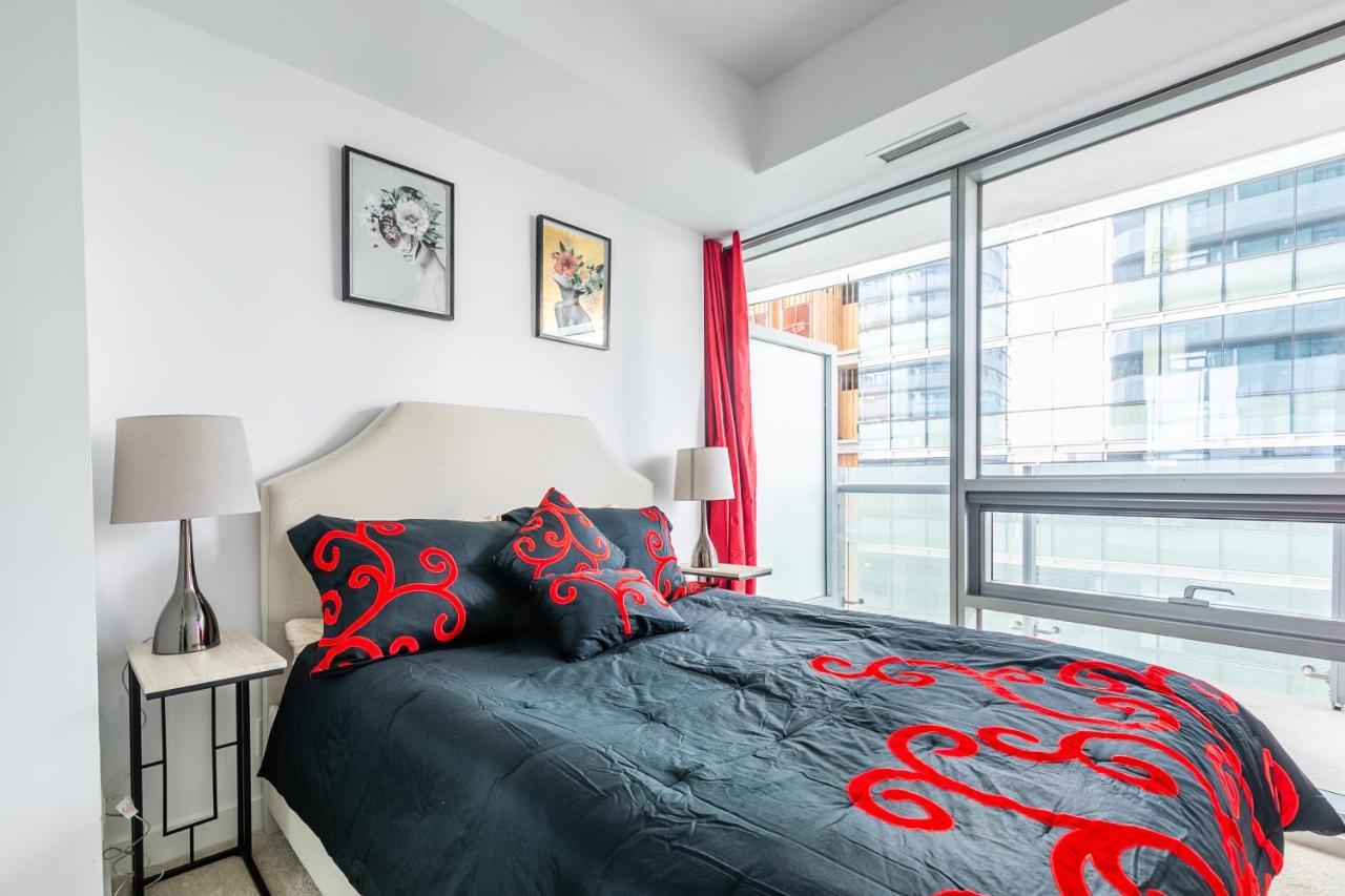 Marvelous Apartments In The Heart Of Торонто Экстерьер фото