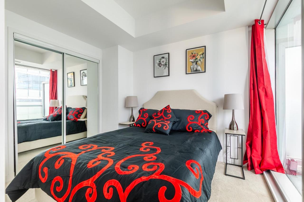 Marvelous Apartments In The Heart Of Торонто Экстерьер фото