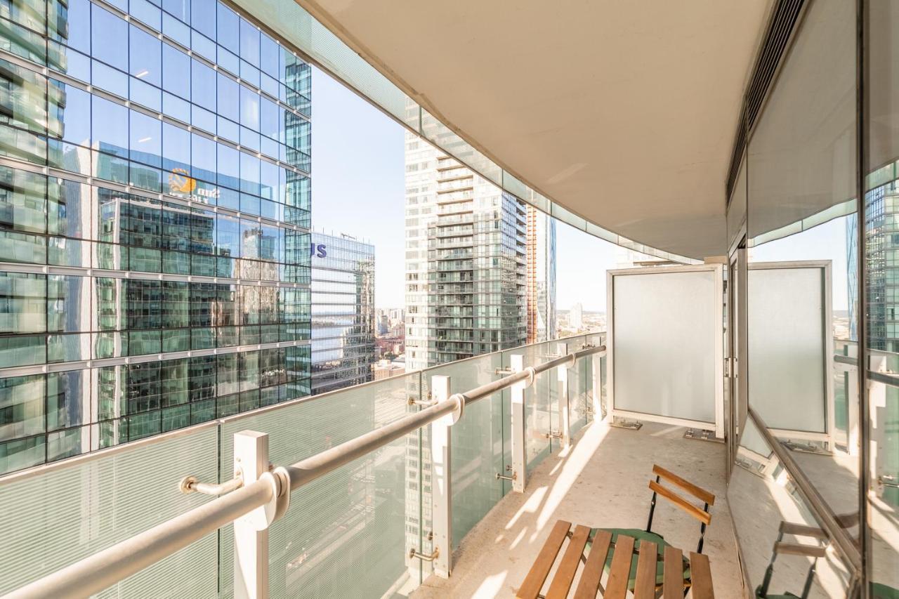 Marvelous Apartments In The Heart Of Торонто Экстерьер фото
