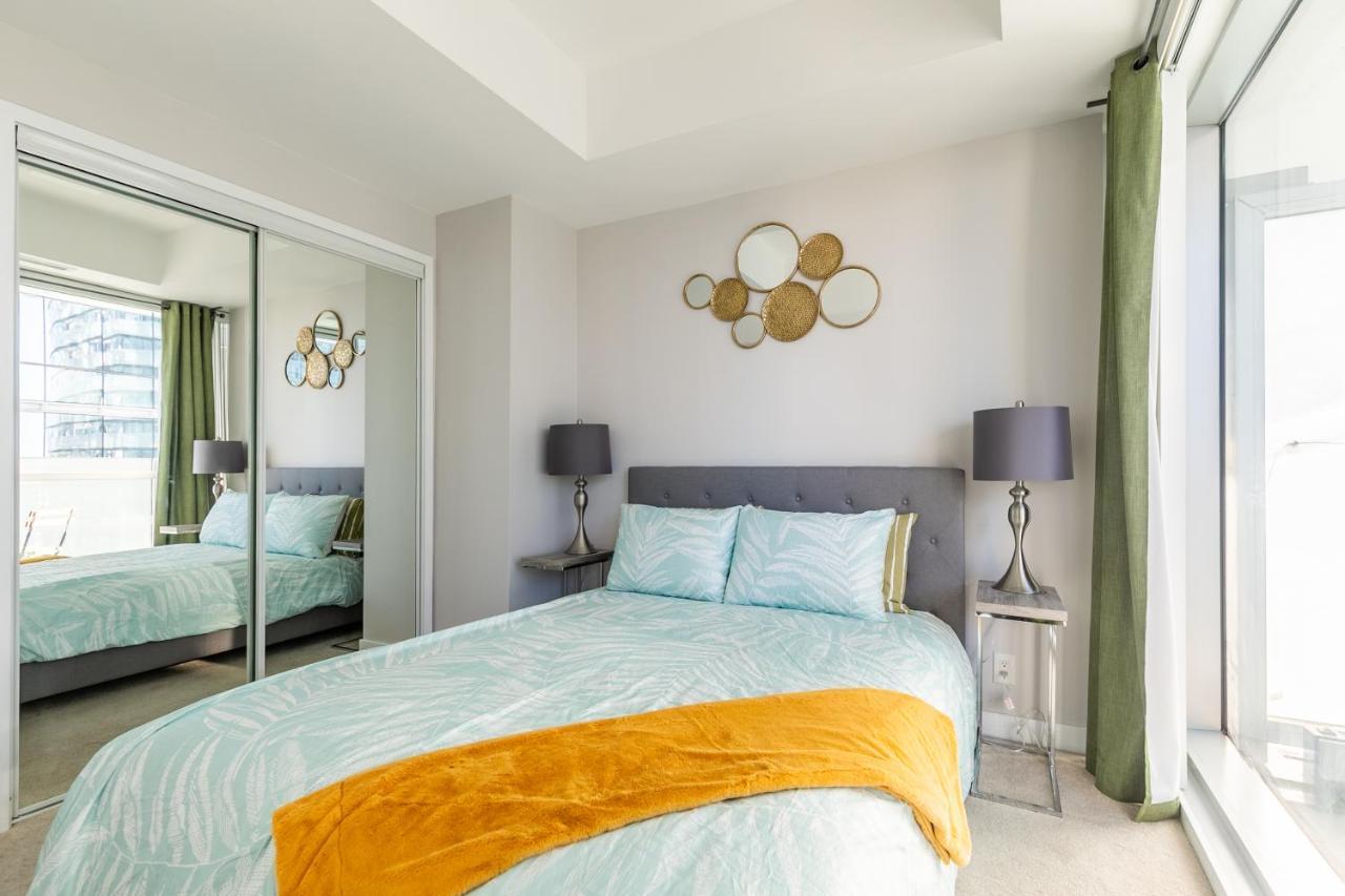 Marvelous Apartments In The Heart Of Торонто Экстерьер фото
